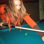 YouGend spielt Billard